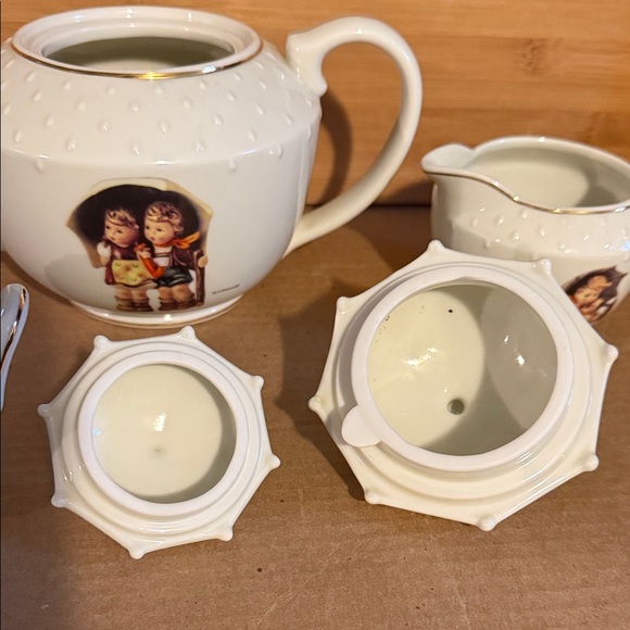 Hummel Tea Set - Picture 7 of 11